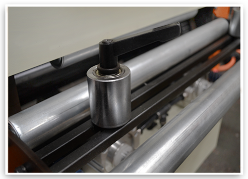 NCF Type NC Servo Roll Feeder For Sheet Thickness: 0.6mm~3.5mm, Pneumatic Release System