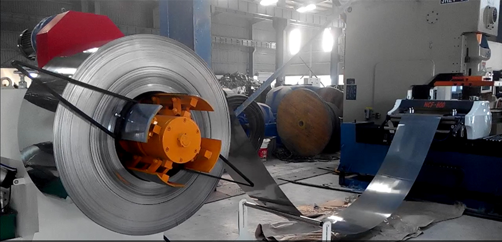 NC-P Type Zigzag Servo Roll Feeder For Sheet Thickness: 0.2~3.5mm