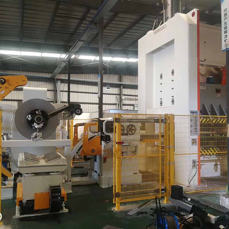 NCMF Type Straightener Feeder & Uncoiler 3 In 1 Machine For Sheet Thickness: 0.2mm~3.2mm